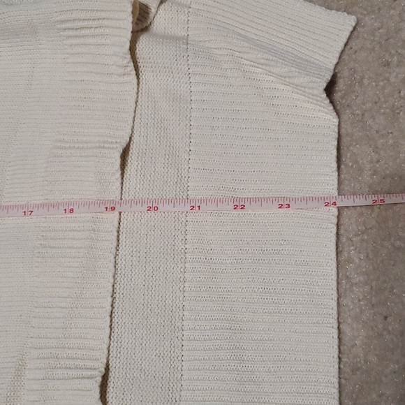Cream knit sweater - Picture 3 of 4